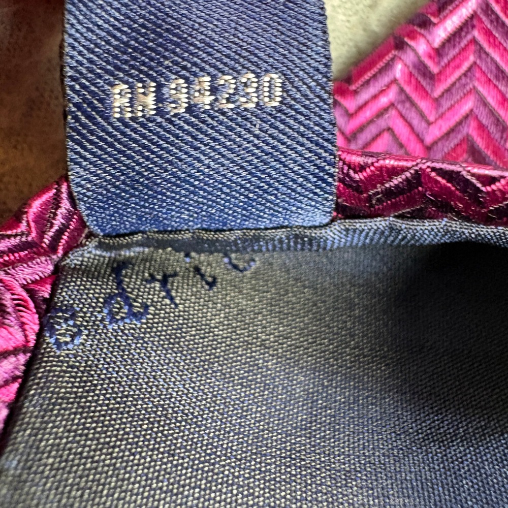 Paul Fredrick Mens Silk Necktie Magenta Pink Purple Chevron Herringbone Tie - Picture 8 of 8